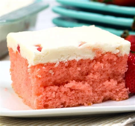 Strawberry Sheet Cake Recipe With Whipped Cream Cheese Icing
