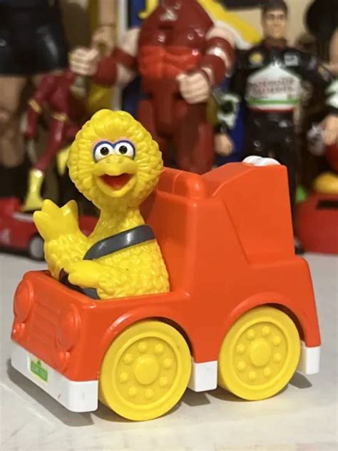 Sesame Street Jim Henson 2010 Big Bird Tow Truck Push Toy Car Plastic