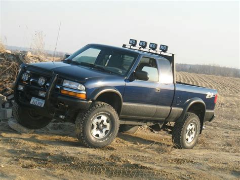 2002 Chevrolet S10 With 15×8 Pro Comp Series 51 And 32 11 5r15 Achilles