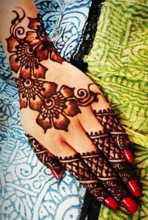 mehandi henna surprise indian bindi