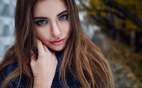 Cute girls hairstyles grant elegance and style to any age. Wallpaper : face, women outdoors, 500px, long hair, makeup ...