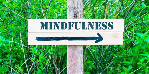 5 Easy Ways To Be Mindful Every Day Huffpost