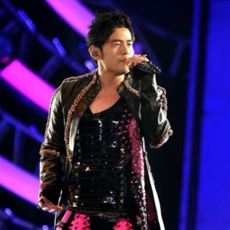 Taiwanese pop sensation jay chou, drawing on his years as an actor, director, and recording star, creates a fantasy playground of music, moves, and magic as a backdrop to an… 2018! Jay Chou Concert Tour 2018 "THE INVISIBLE 2 ...