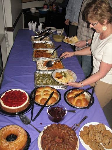 For me, thanksgiving day dinner is not complete or traditional unless there is a big fat turkey from down on grandpa's farm served up with stuffing what a great addition to the thanksgiving dinner. The 30 Best Ideas for Craigslist Thanksgiving Dinner In A ...