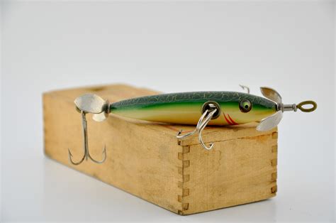 New Winner Wood Minnow Lure Fin And Flame