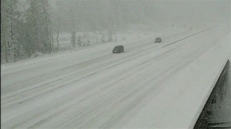 Truckers Urge Caution With Snowy Conditions On Snoqualmie Pass
