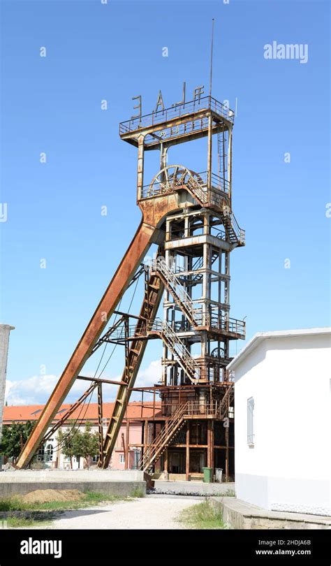 Mining Shaft Tower Shaft Towers Stock Photo Alamy