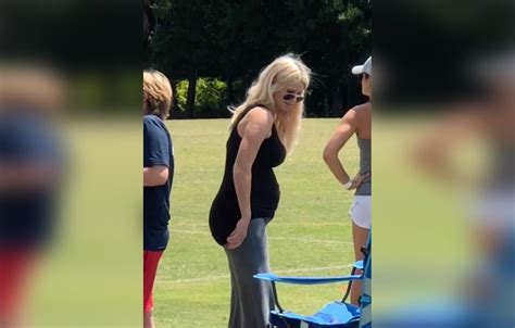 Tiger Woods Pregnant Ex Wife Elin Nordegren Looks Ready To Pop