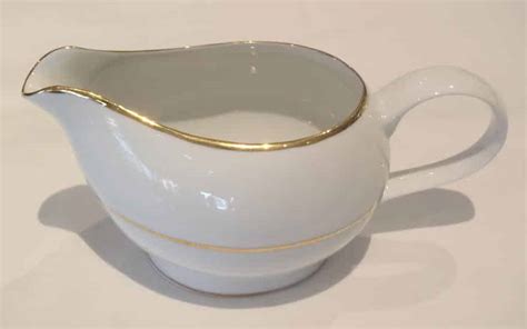 Rent A China Gravy Boat With Gold Rim For Your Party At All Seasons