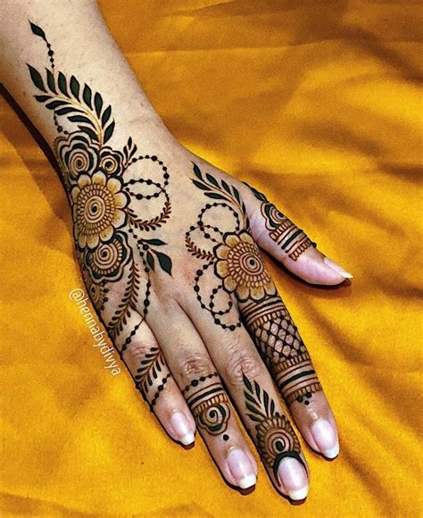 Stunning And Trending Back Hand Mehendi Designs For Brides New Mehndi