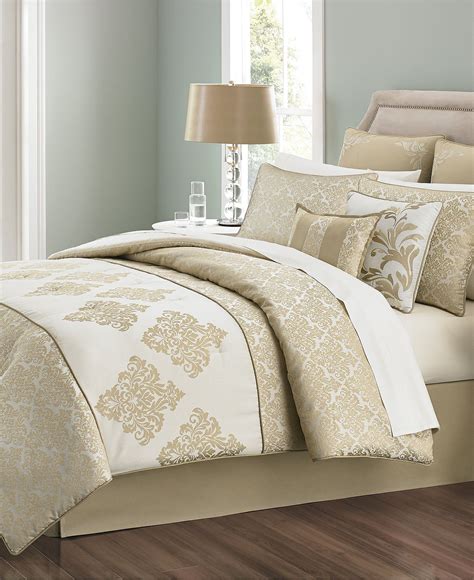 Martha Stewart Collection Versailles Tile 6 Pc King Comforter Set