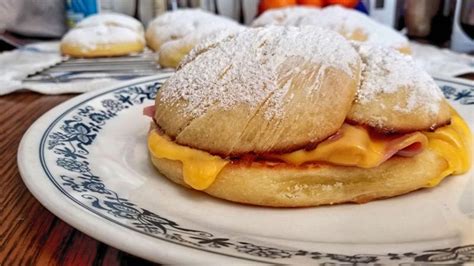 They are plump, fluffy, buttery rolls dusted with powdered sugar. Mallorca Sandwich | Puerto Rican