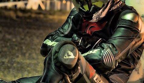 dainese motorcycle leathers uk