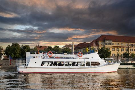 River Cruise With Unlimited Drinks Stag Do Ideas In Prague