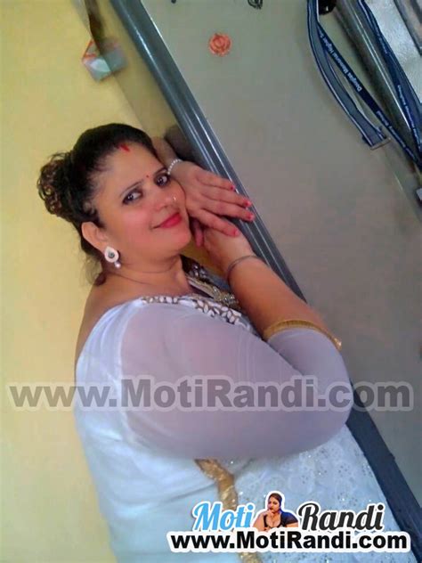 Ghar Ki Randi ~ Sexy Muslim Girls Indiaglitz