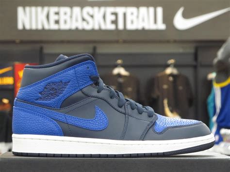 The air jordan i was the first shoe to be worn in the nba with multiple colors. The Air Jordan 1 Mid 'Obsidian' Mimics the 'Royal' Look in ...