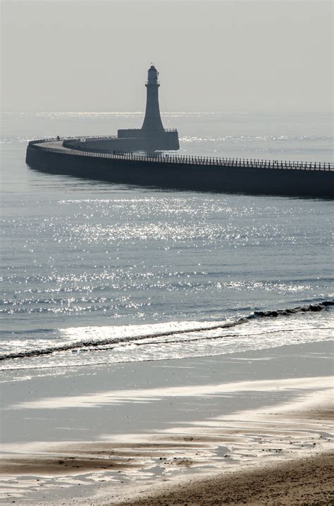 Roker Pier And Lighthouse Sunderland One Of The Iconic La Flickr