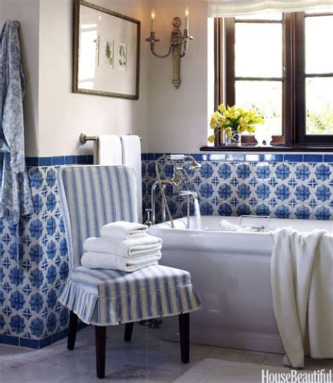 These light and dark shades of gorgeous greys are available in 3d tiles, and the wall is beautifully complemented by the dark floor and the white tub. Bathrooms With Blue Accents - Blue Bathrooms