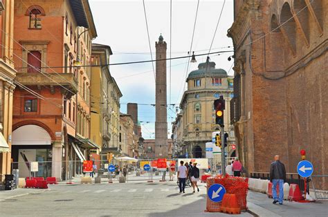 Gelato And Street Art The Best Things To Do In Bologna Roselinde