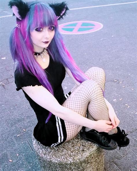 30 Pastel Goth Looks For This Summer Pastel Goth Outfits Hot Goth Girls Cute Goth Girl