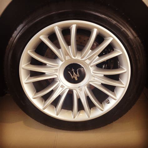 Stunning Tritone Wheel Rims Available On The Maserati Quattroporte Maserati Quattroporte