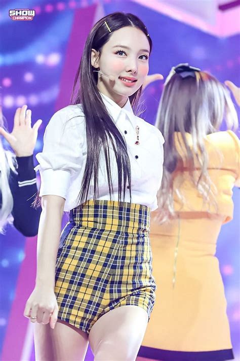 Pin By Bunni Nayeon On Nayeon Kpop Outfits Stage Outfits Outfits