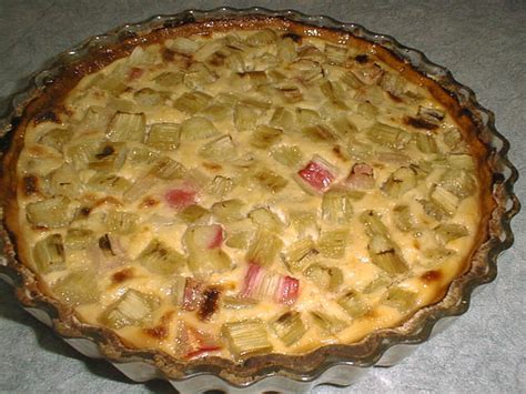 Plus de 103575 recettes de cuisine testées et approuvées par les internautes. Recette de Tarte à la rhubarbe et confiture d'abricots ...