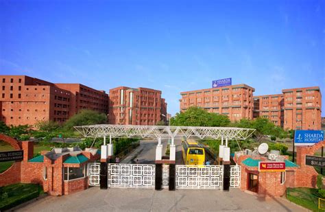 Sharda University Campus Greater Noida University Campus College