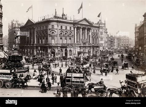 Vintage Late 19th Century Photograph Piccadilly Circus London Horse