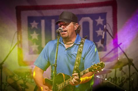 Toby Keith Country Singer Songwriter Dies At 62 After Stomach Cancer