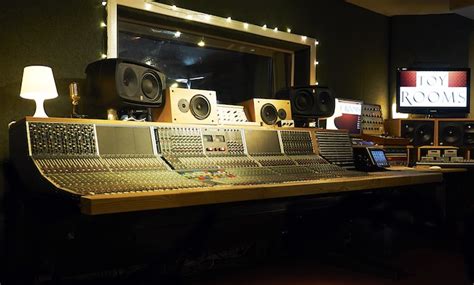 How would one start a label? How to start your own recording studio in 8 steps with Toy ...