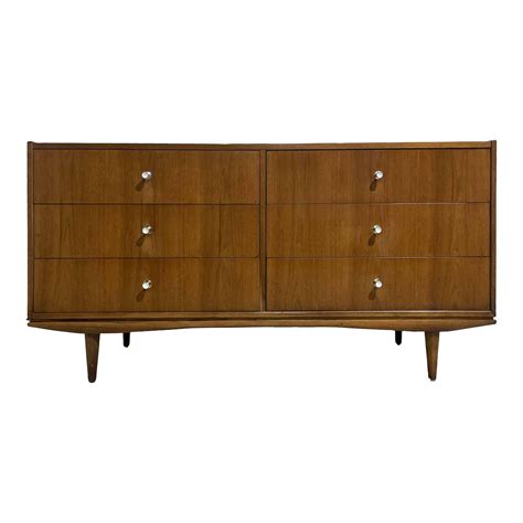 1950s Mid Century Modern Walnut Dresser by Morganton Furniture Company