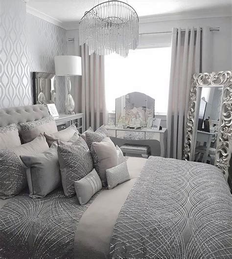 20 Glamorous White And Silver Bedroom Decoomo