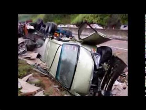 Nice.nasib baik sekeluarga selamat dalam kemalangan. TERKINI Kemalangan KM 257 Lebuh Raya (PLUS) Terowong ...