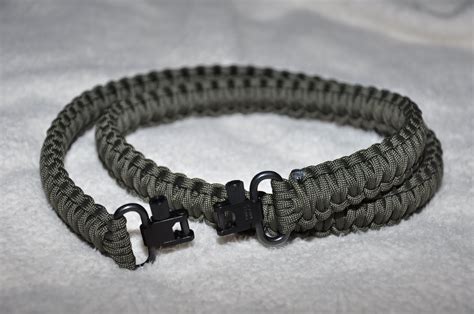 Make diy paracord water bottle holders using this easy tutorial. Paracord Designs: Paracord Rifle Sling