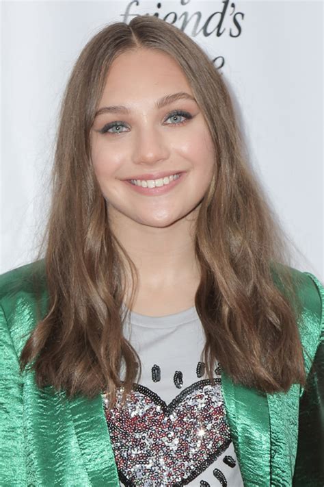 Maddie Ziegler Wavy Light Brown Loose Waves Hairstyle Steal Her Style