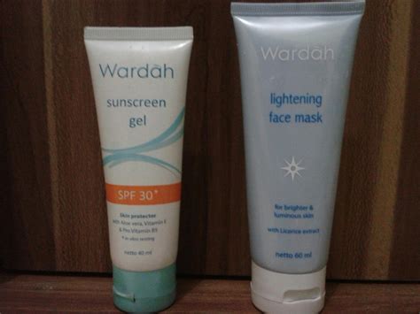 Kali ini mau sharing review tentang sunscreen dari wardah yang sudah jadi produk favoritku sejak tahun 2014. (woman world) another Wardah : Sunscreen Gel SPF 30 ...