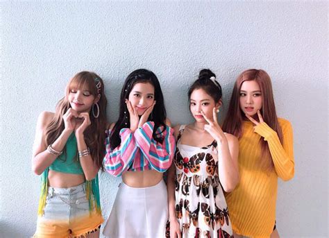 Jan 31, 2019 · black pink (hangul: Selalu Muda dengan Lagu BLACKPINK "Forever Young" - INSPIRASI SHOPEE