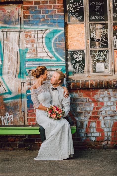 See more ideas about shabby chic, shabby, shabby chic decor. Brautkleid Shabby Chic Fotoshoot auf altem Fabrikgelände ...