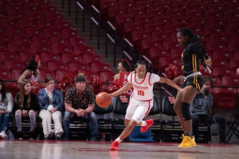Uh Womens Basketball Beats Wichita State In Regular Season Finale