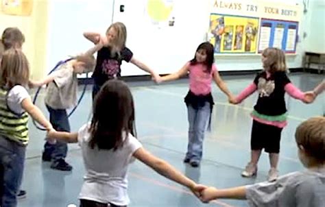 Small group indoor recess ideas. 10 Fun Team-Building Activities For Kids | ACTIVE
