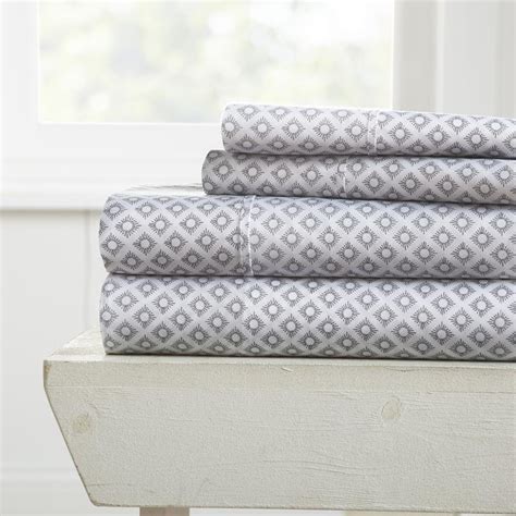 Noble Linens Premium Ultra Soft Polaris Pattern 4 Piece Bed Sheet Set