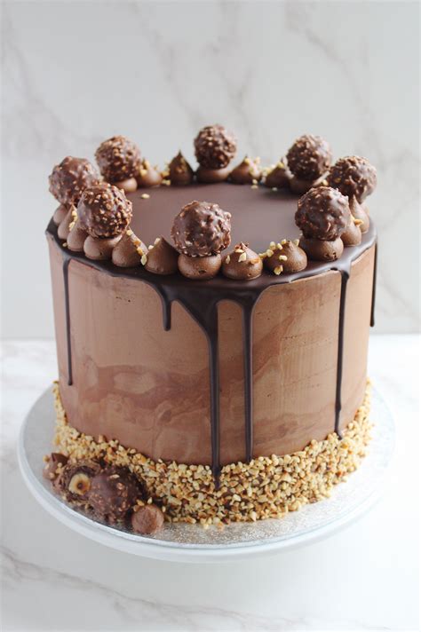 The first was a yuzu meringue tartlet. Ferrero Rocher cake for a birthday celebration in 2020 ...