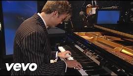 Roy Webb, Ernie Haase & Signature Sound - Softly and Tenderly [Live]