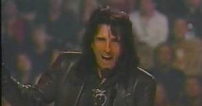 Alice Cooper inducts Bob Ezrin into the Canadian Music Hall of Fame during the 2004 JUNO Awards