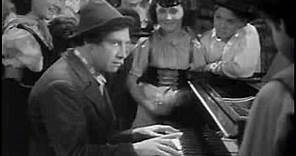 a night at the opera (1935) - Chico Marx at the piano