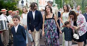 Carlota Casiraghi aparece con sus hijos y un 'total look' de Chanel en el tradicional picnic de Mónaco