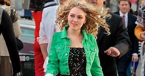 The Carrie Diaries - Series 1 - Episode 1 - ITVX