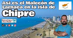 Asi es el Malecón de Larnaca en la isla de Chipre.