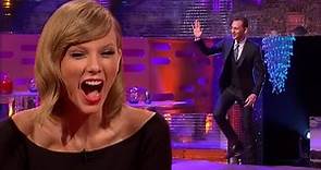 Tom Hiddleston Surprises Taylor Swift on The Toonight Show!